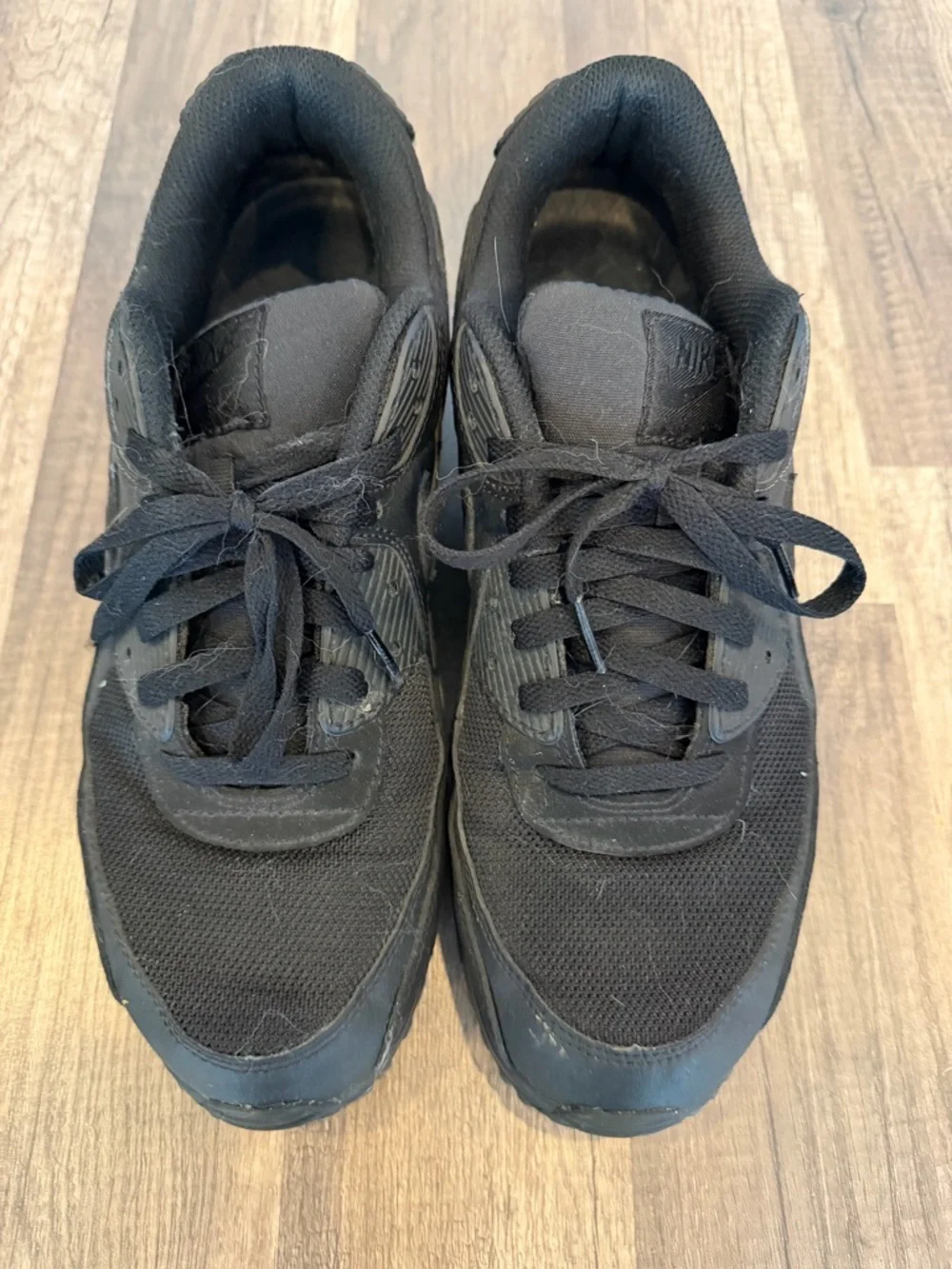 Men's Nike Air Black Athletic Sneakers - Classic Casual Trainer Mens 11 - Picture 1 of 8